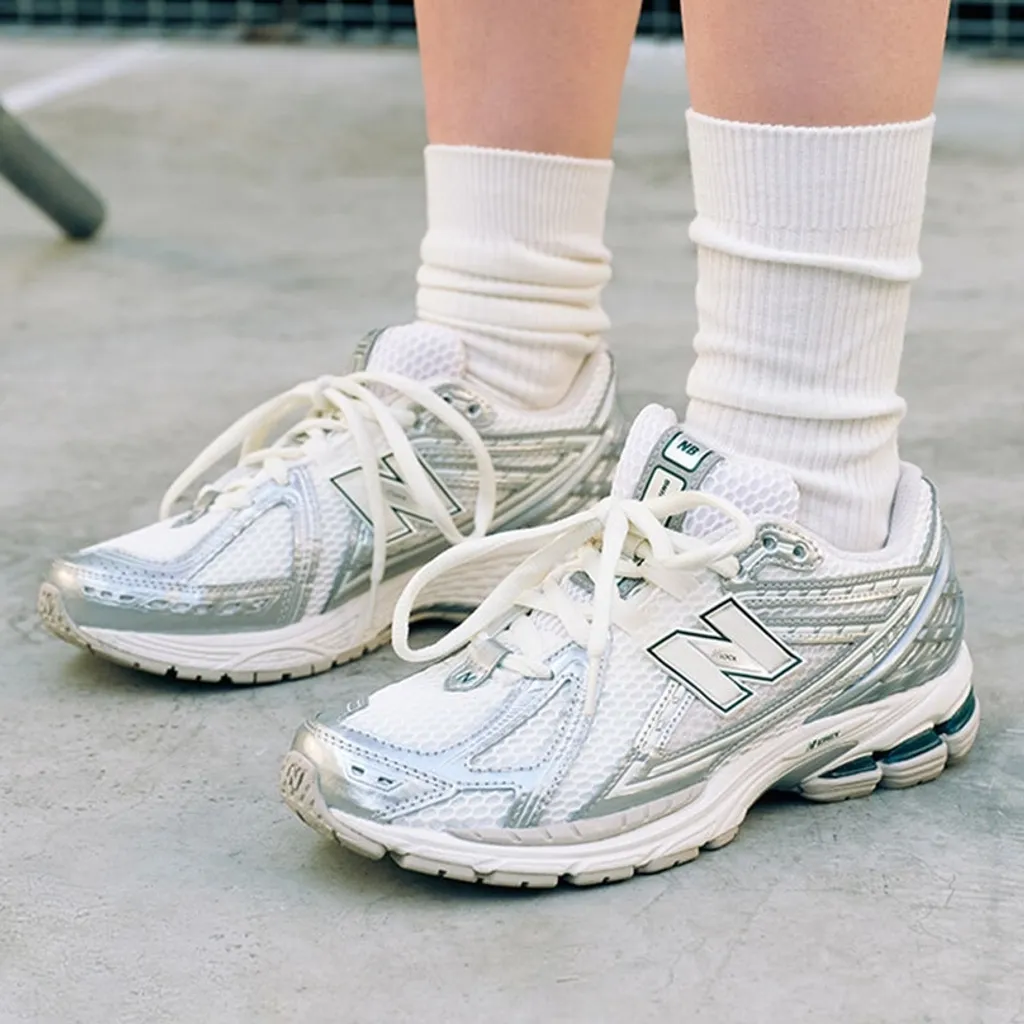 New Balance 1906R Silver Metallic Cream